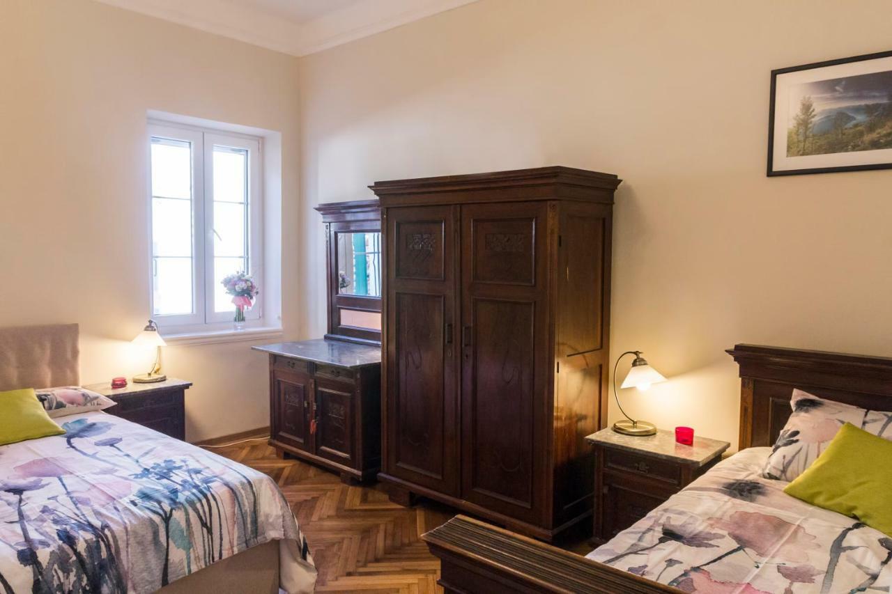 Apartman Natalia Tivat Zewnętrze zdjęcie