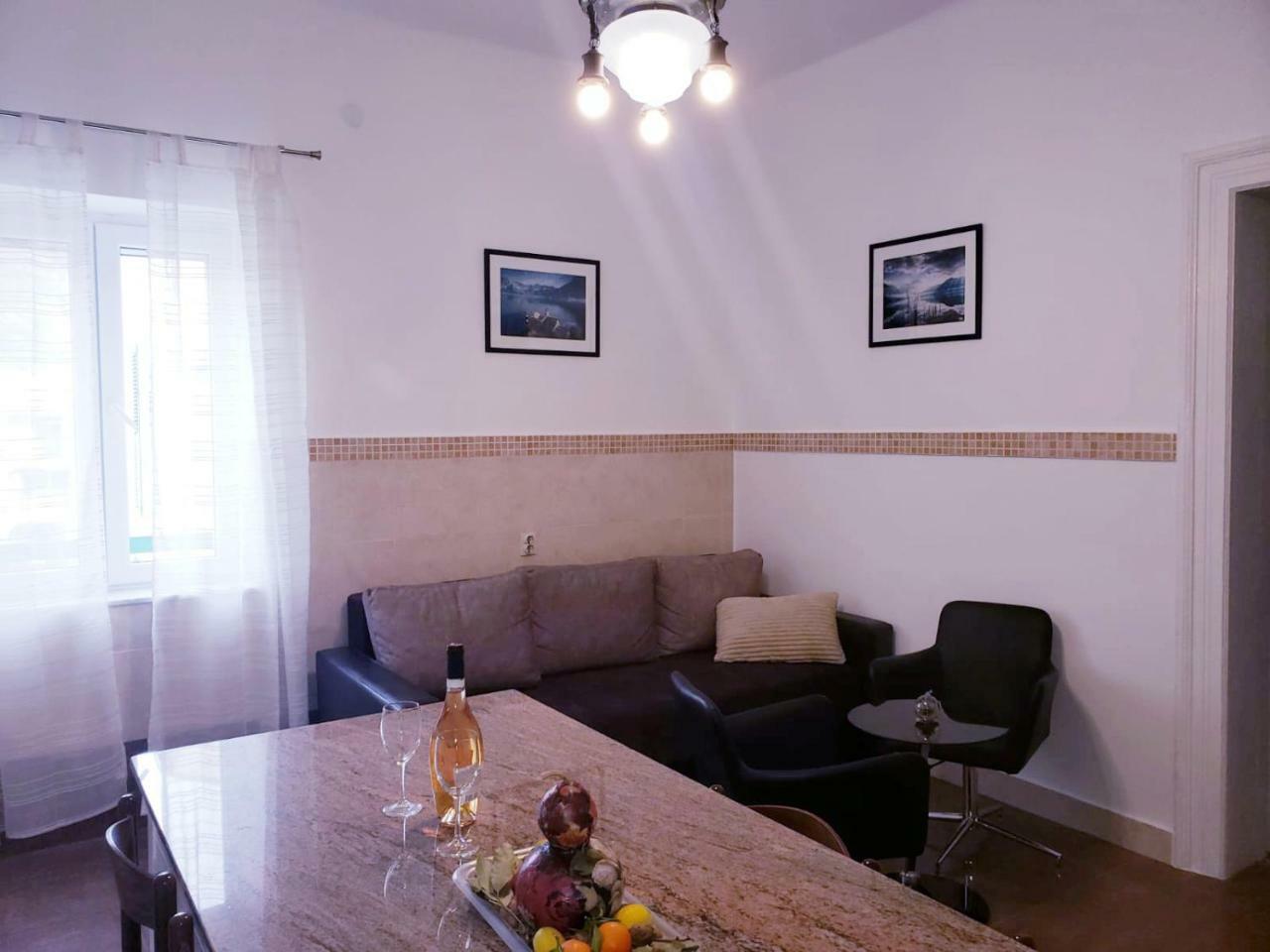 Apartman Natalia Tivat Zewnętrze zdjęcie